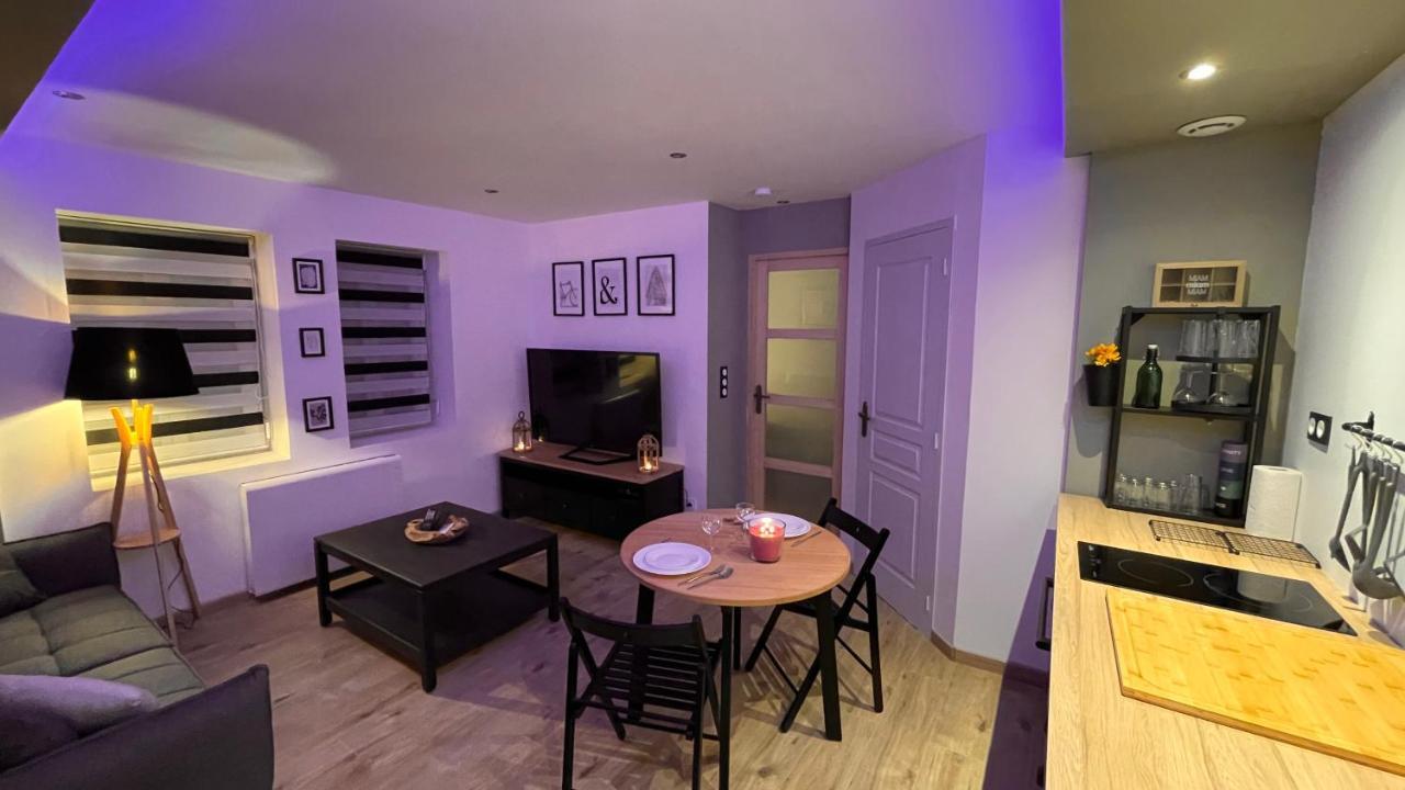 Mille Et Une Nuit, Appartement Classe 3 Etoiles En Rdc Avec Exterieur Et Parking Dole Bagian luar foto